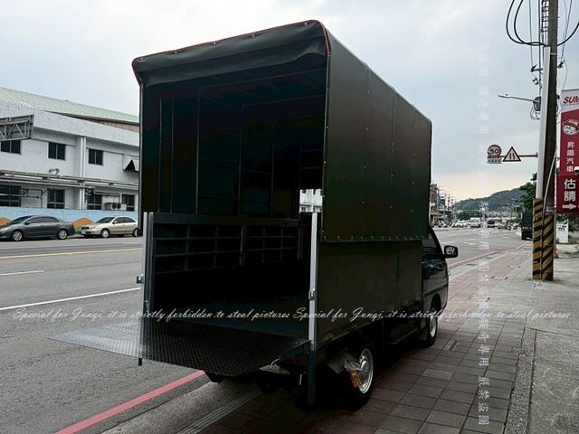 升降篷，升降尾門  第15張相片