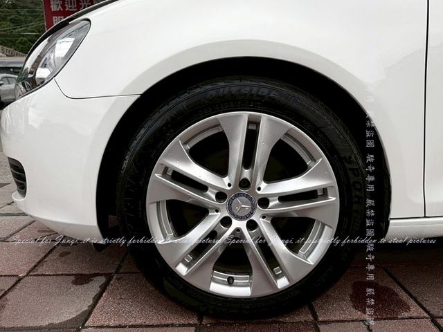 只跑7萬多，旅行車，安卓機，市場稀缺，前車主忍痛割愛  第13張相片