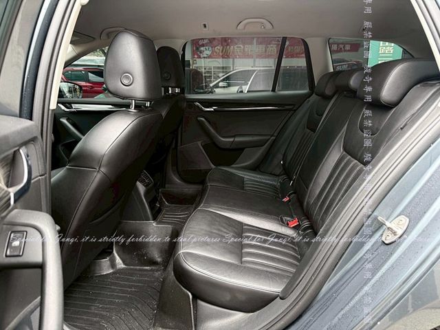 OCTAVIA COMBI  第3張相片