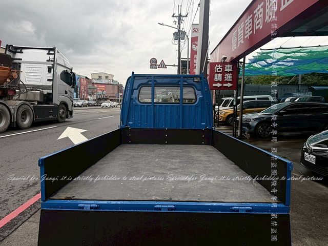 只跑8萬多公里，低總價，賺錢好工具  第8張相片