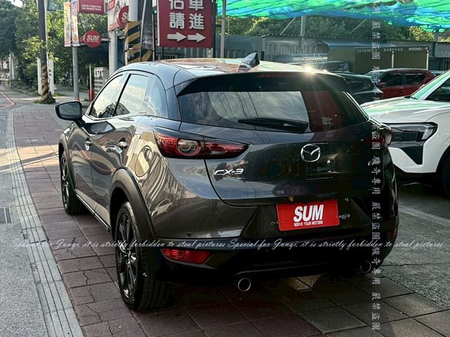 跟車系統、盲點系統、抬頭顯示、CarPlay  第18張相片
