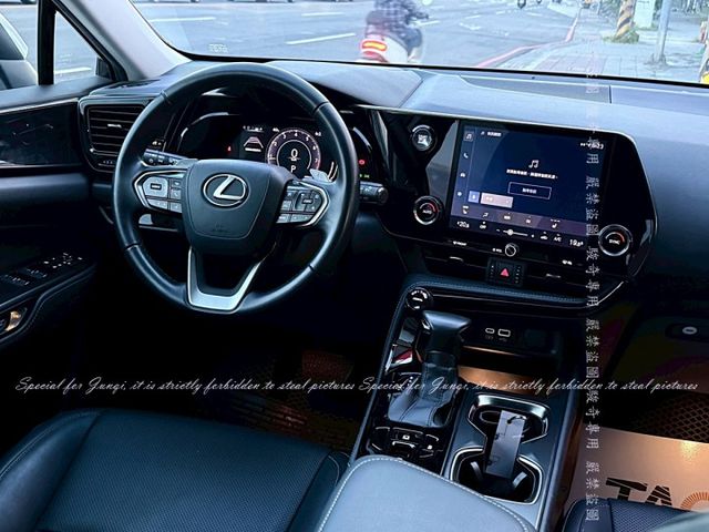 跟車系統，盲點，電動尾門  第7張相片