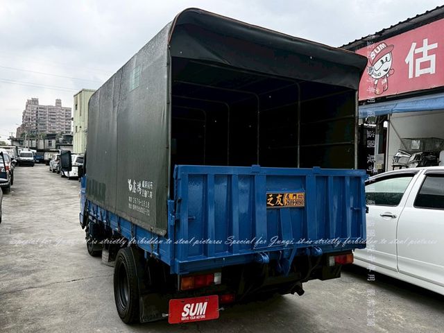 只跑13萬多公里，升降尾門  第15張相片