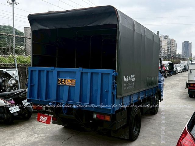 只跑13萬多公里，升降尾門  第17張相片