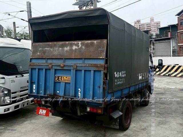 只跑13萬多公里，升降尾門  第17張相片
