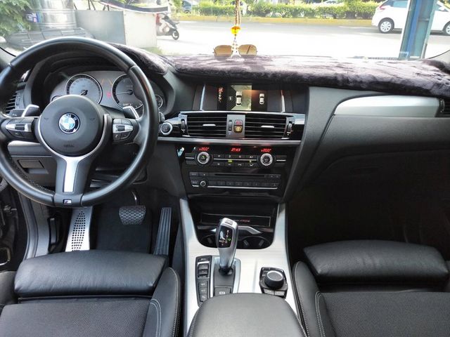 2017 Bmw X4 M版 里程數低  第11張相片