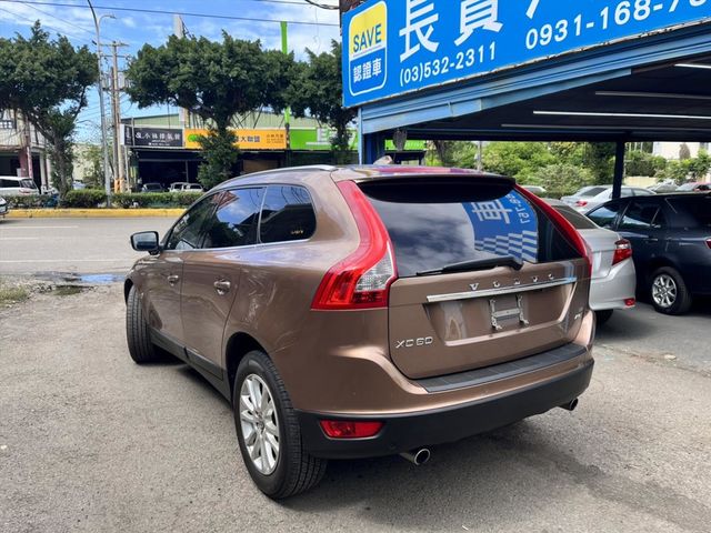 VOLVO XC60  第4張相片