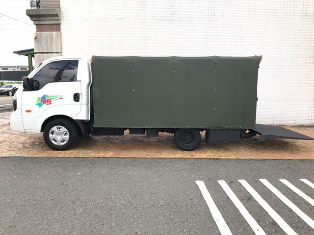 加裝電動升降帆。加裝雙芯大尾門  第4張相片