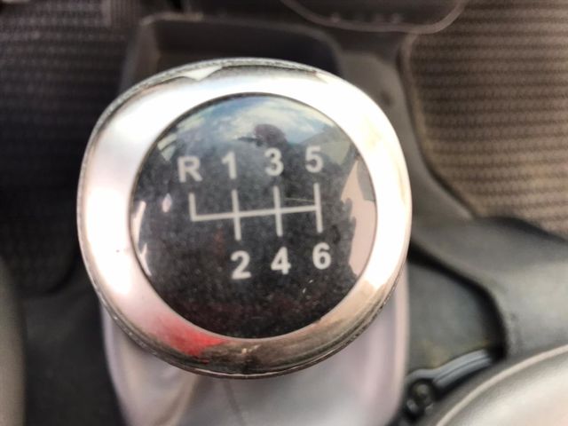 六輪。六速手排  一手車。全程原廠保養  第11張相片