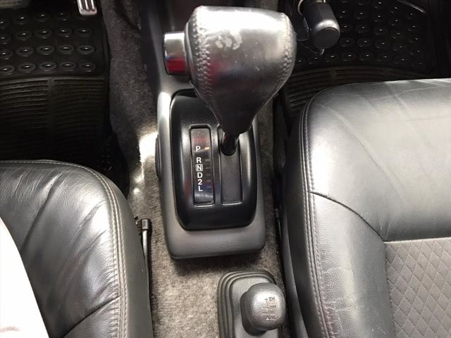 省油都會4WD  小休旅車。  第7張相片