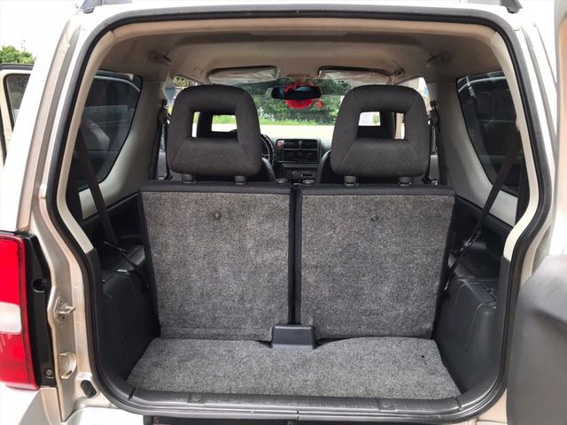 省油都會4WD  小休旅車。  第10張相片