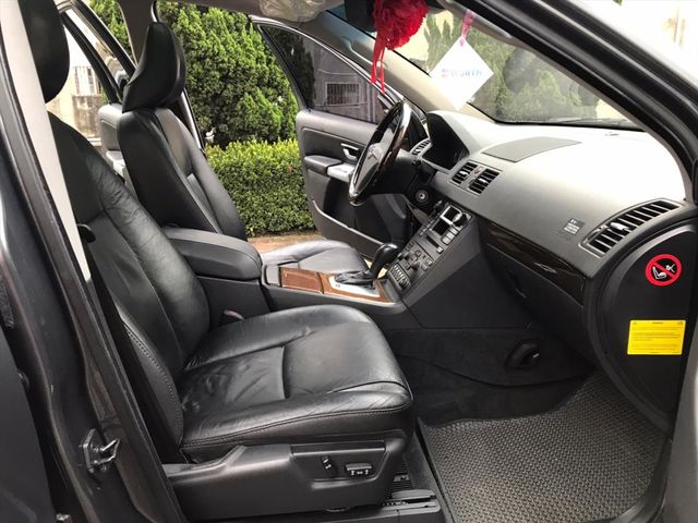 XC90頂級款,渦輪。4WD   七人座  第7張相片