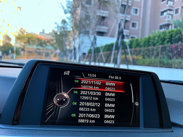 bmw 320 全原廠保養  第5張相片