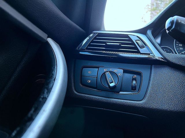 bmw 320 全原廠保養  第8張相片