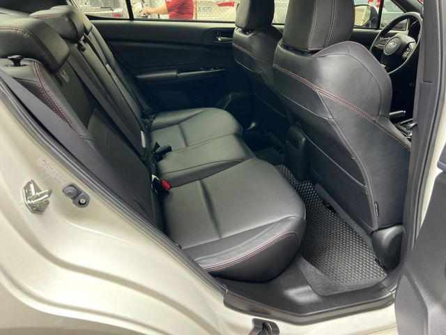 WRX 僅跑三萬 新車保固中  第13張相片
