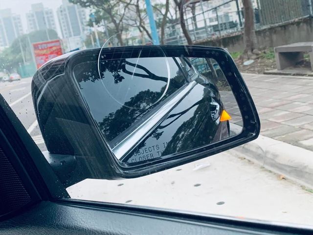 趕快來找我一圓雙門跑車夢  第13張相片