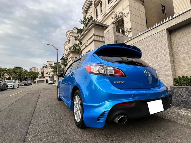 2011年 Mazda3 2.0S掀背款  第5張相片