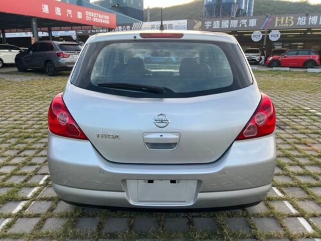 NISSAN日產 TIIDA  第4張相片
