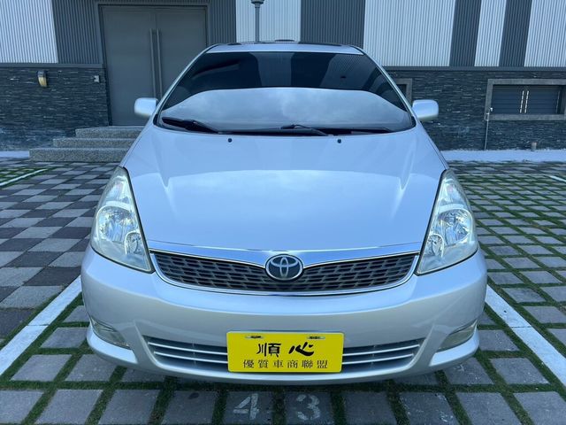 TOYOTA豐田 WISH  第3張相片