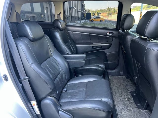 TOYOTA豐田 WISH  第12張相片