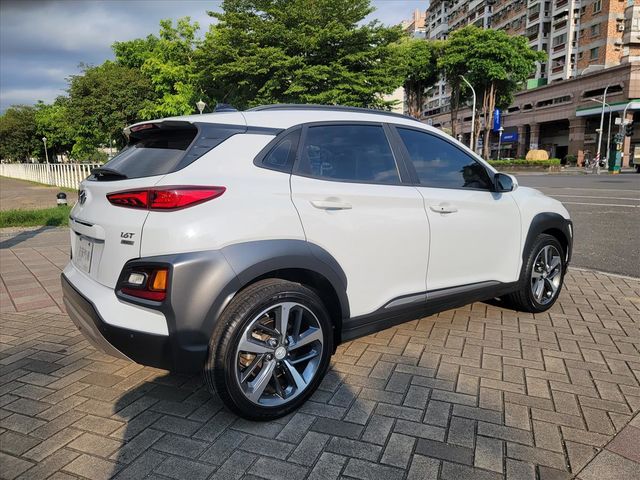 2019年Hyundai Kona 白色  第4張相片