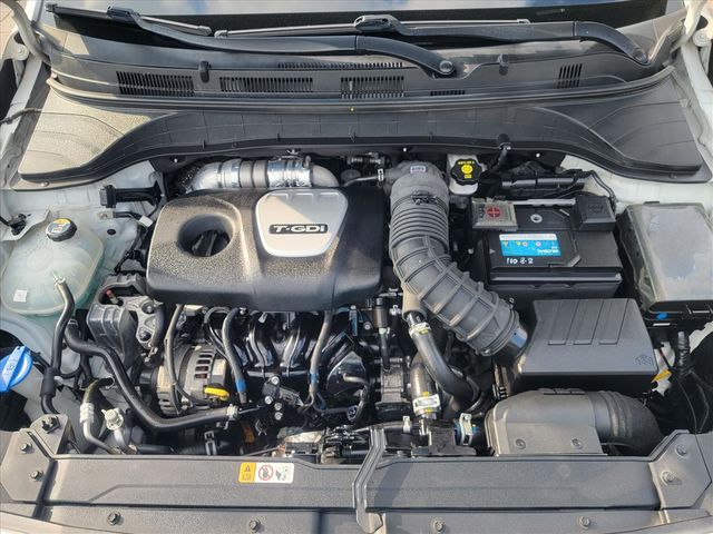 2019年Hyundai Kona 白色  第7張相片