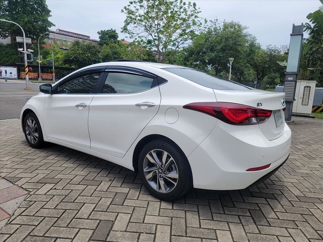 2016現代 Elantra EX旗艦版  第6張相片