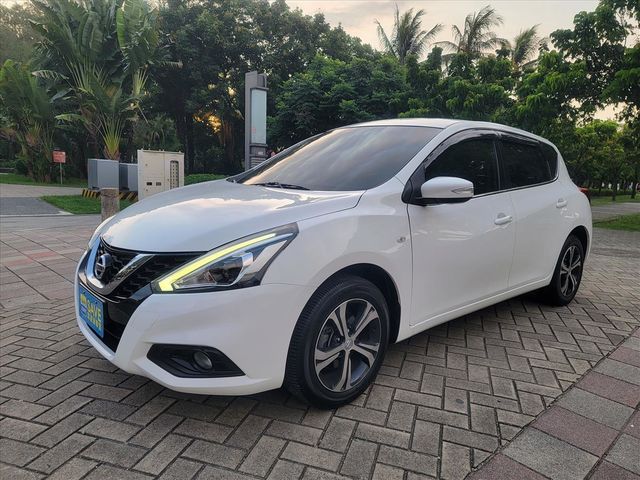 2018年NISSAN TIIDA 白色  第1張相片