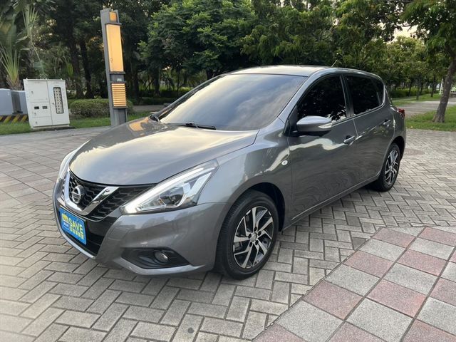 2019 Nissan iTiida灰色  第1張相片