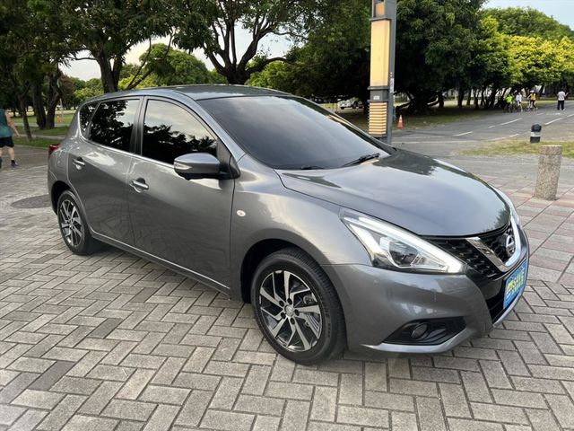 2019 Nissan iTiida灰色  第3張相片