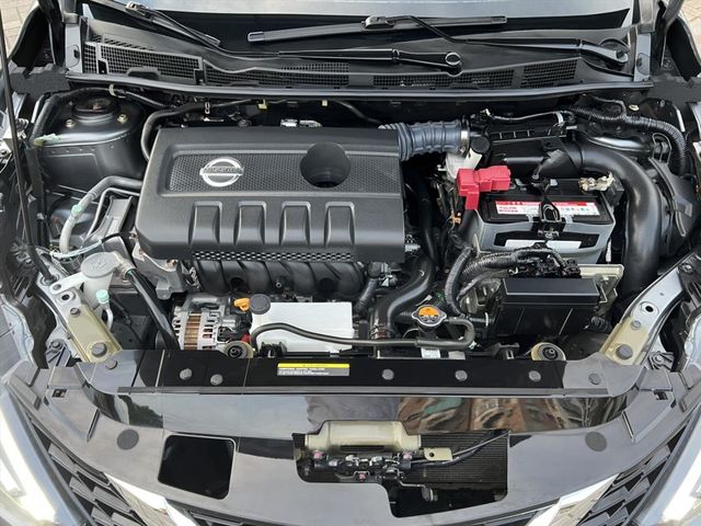 2019 Nissan iTiida灰色  第7張相片