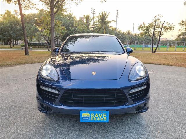 PORSCHE CAYENNE  第2張相片