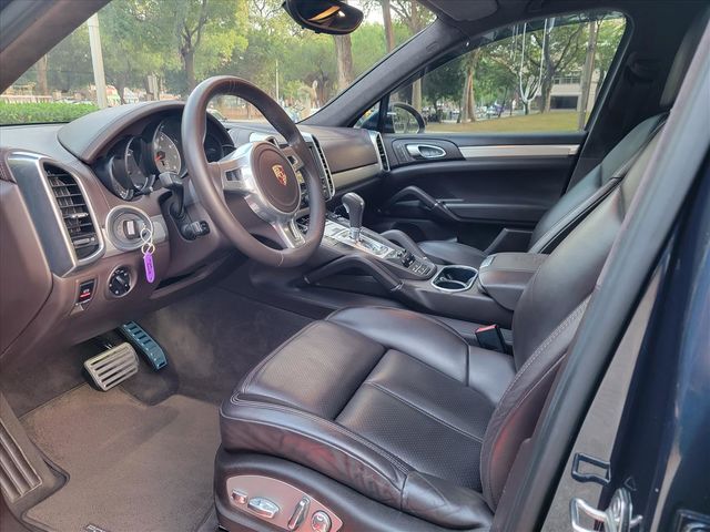 PORSCHE CAYENNE  第8張相片