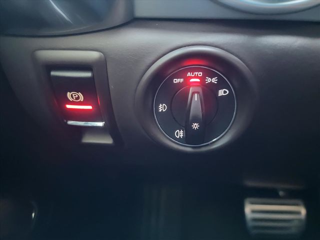 PORSCHE CAYENNE  第11張相片