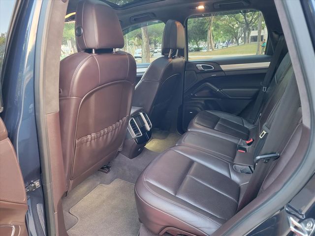 PORSCHE CAYENNE  第17張相片