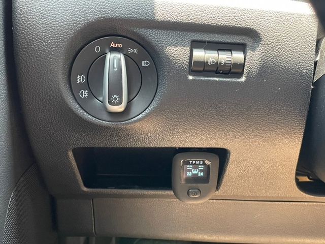 RS版 純正德國製造德國車 雙渦輪210匹馬力 F1式雙離合器+方向盤換檔快撥 數十萬精品 加大咖鉗  第12張相片