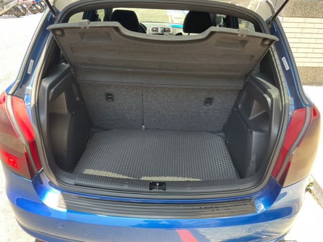 RS版 純正德國製造德國車 雙渦輪210匹馬力 F1式雙離合器+方向盤換檔快撥 數十萬精品 加大咖鉗  第15張相片