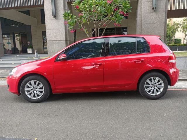 全車原鈑件 一手車 鋼構車體結構 七顆安全氣囊 循跡防滑系統 引擎 變速箱健康  第3張相片