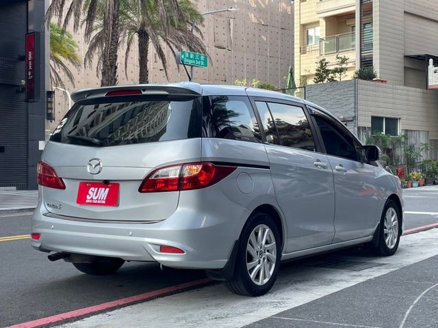 新款馬5 七人座 頂規雙側電動門/定速/多功能方向盤/倒車顯影 /衛星導航 /藍芽影音  第2張相片