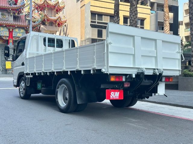 堅達貨車3.0L 長軸11.5呎 可變更載重 無尿素困擾   框式升降尾門 花板通通有 新車漲價這台更有性價比  第5張相片