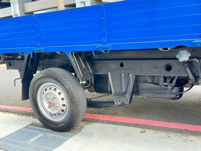 正2017年  四輪傳動 車斗非常漂亮 引擎狀態非常好 4WD農用好幫手 爛路殺手不怕雕車  第17張相片