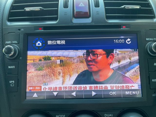 森林人XT 空間超大後座不會很壅擠  渦輪增壓  四輪驅動  定速 換檔撥片 多功能方向盤 電動椅 雙區恆溫  第15張相片