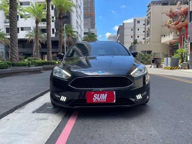 超低里程僅跑4萬7 1.5T定速  換檔快撥  衛星導航  倒車影像  光感應自動頭燈  第2張相片