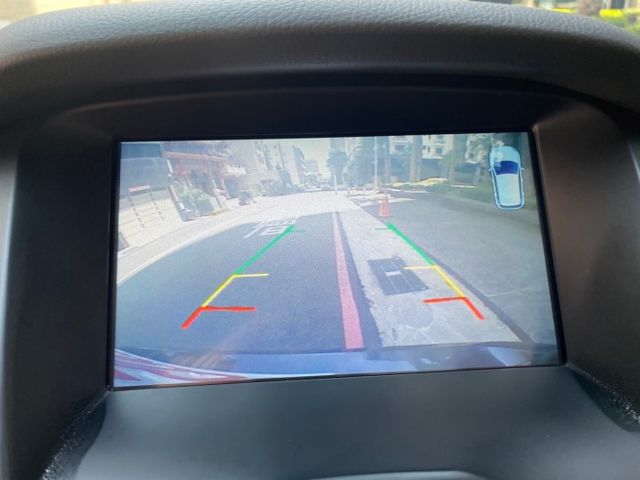 超低里程僅跑4萬7 1.5T定速  換檔快撥  衛星導航  倒車影像  光感應自動頭燈  第13張相片