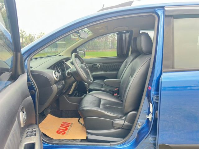 17年LIVINA 里程7萬~一手車  原版件  前後倒車雷達 / 倒車影像 / 衛星導航  第8張相片