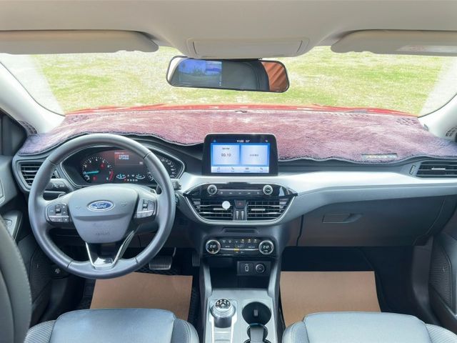 入庫整備中~里程僅跑3萬8〈保證〉，182時尚經典型 1.5渦輪 一手車， IKEY 定速 換檔撥片  倒車顯影  第9張相片