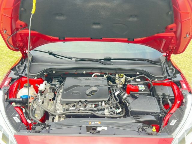 入庫整備中~里程僅跑3萬8〈保證〉，182時尚經典型 1.5渦輪 一手車， IKEY 定速 換檔撥片  倒車顯影  第20張相片