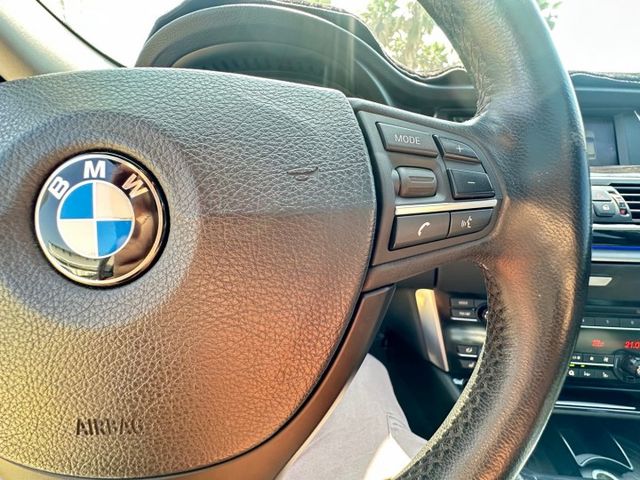 550I GT 新車價高達542萬 V8雙渦輪增壓 市面稀有的跑旅車 它有轎車的舒適感、休旅車的大空間  第17張相片