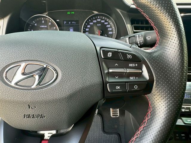 Elantra sport  渦輪 1.6  i-key  換檔撥片 影音系統 衛星導航 倒車影像 電動尾門  第14張相片