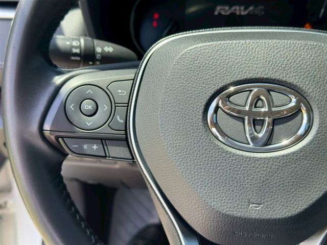 低里程僅跑1萬  RAV-4 旗艦版 升級精裝特仕 360環景/ikey/腳踢電尾門/ACC/LTA/Carplay  第14張相片